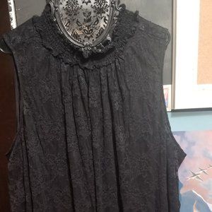 Cute lace top!